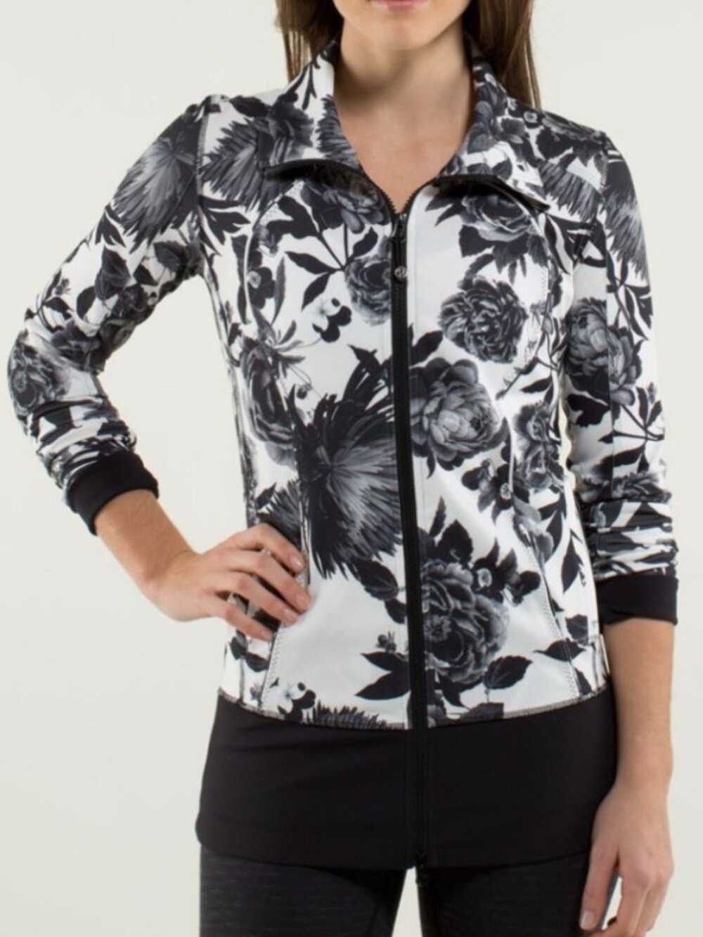 Lululemon Nice Asana Jacket Brisk Bloom Black White Size 8
